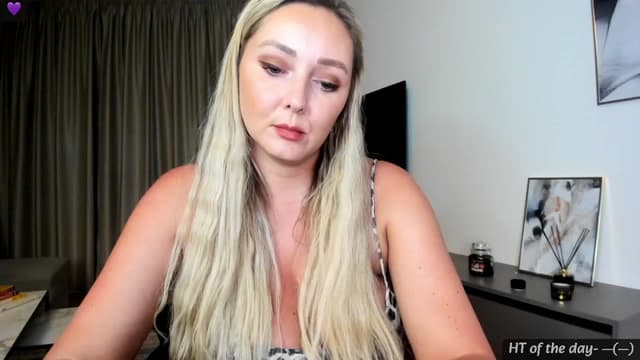 Gallery image thumbnail from Mi_Ha's myfreecams stream on, 06/27/2024, 14:19 image 13 of 20