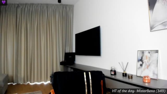 Gallery image thumbnail from Mi_Ha's myfreecams stream on, 08/08/2024, 16:08 image 10 of 20
