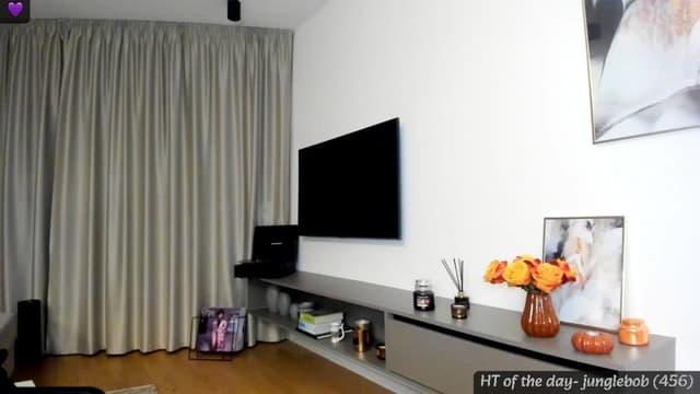 Gallery image thumbnail from Mi_Ha's myfreecams stream on, 08/28/2024, 21:06 image 16 of 20