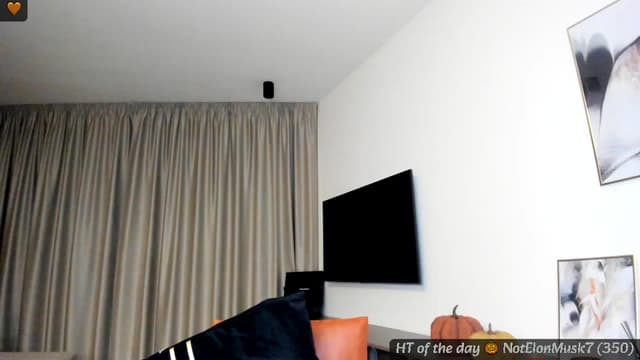 Gallery image thumbnail from Mi_Ha's myfreecams stream on, 10/02/2024, 16:15 image 12 of 20