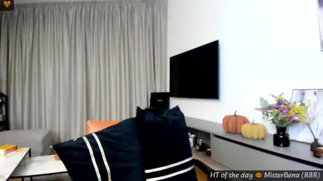 Gallery image thumbnail from Mi_Ha's myfreecams stream on, 10/09/2024, 15:39 image 12 of 20