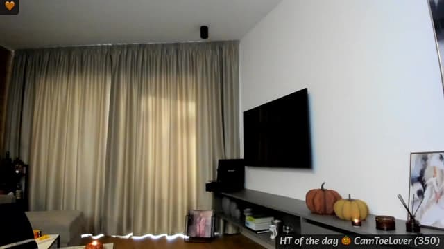 Gallery image thumbnail from Mi_Ha's myfreecams stream on, 10/13/2024, 16:44 image 5 of 20