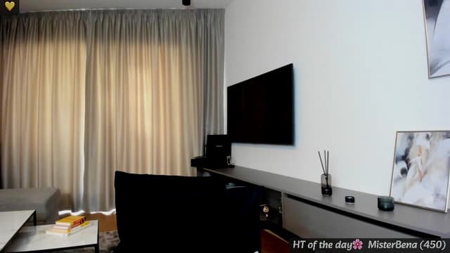 Gallery image thumbnail from Mi_Ha's myfreecams stream on, 05/01/2025, 15:54 image 13 of 20