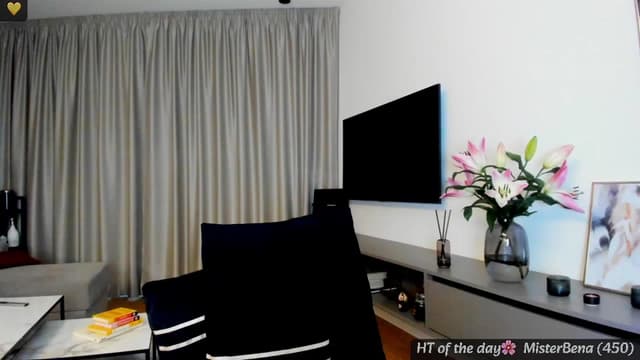 Gallery image thumbnail from Mi_Ha's myfreecams stream on, 05/28/2025, 16:44 image 19 of 20