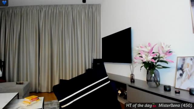 Gallery image thumbnail from Mi_Ha's myfreecams stream on, 06/01/2025, 23:44 image 17 of 20