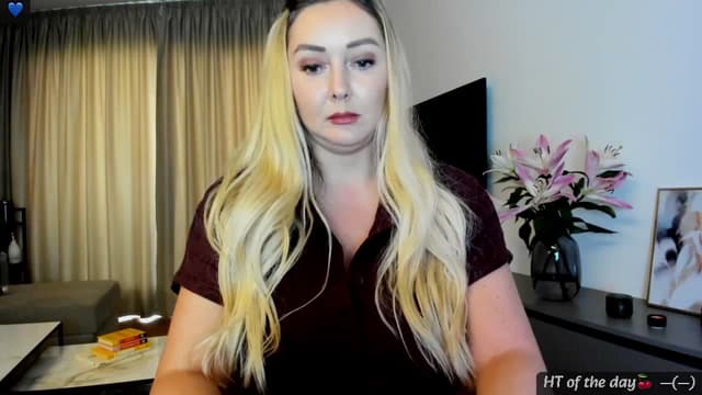 Gallery image thumbnail from Mi_Ha's myfreecams stream on, 06/03/2025, 15:22 image 6 of 20