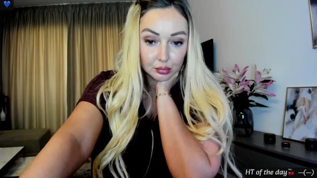 Gallery image thumbnail from Mi_Ha's myfreecams stream on, 06/03/2025, 15:22 image 17 of 20