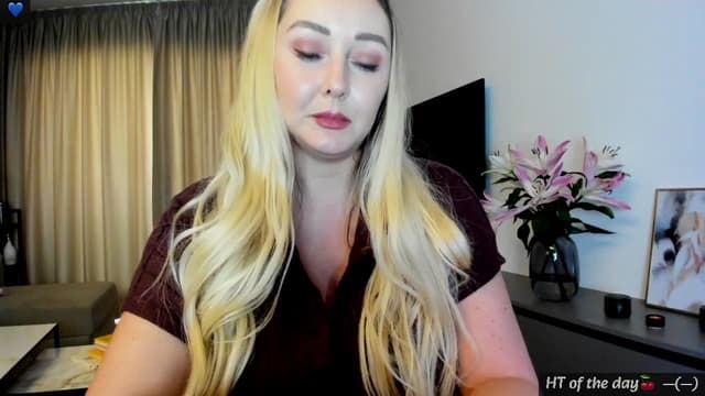 Gallery image thumbnail from Mi_Ha's myfreecams stream on, 06/03/2025, 15:22 image 8 of 20