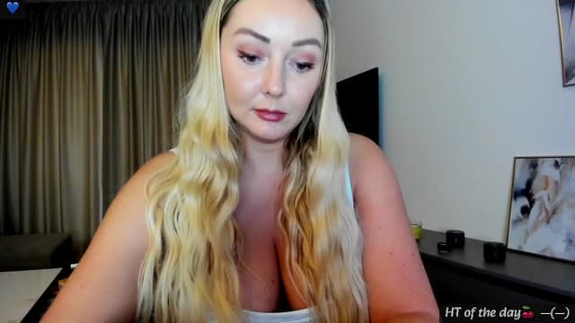 Gallery image thumbnail from Mi_Ha's myfreecams stream on, 06/06/2025, 15:39 image 1 of 20