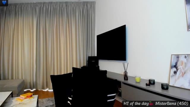 Gallery image thumbnail from Mi_Ha's myfreecams stream on, 06/08/2025, 17:02 image 18 of 20