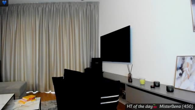 Gallery image thumbnail from Mi_Ha's myfreecams stream on, 06/08/2025, 17:02 image 17 of 20