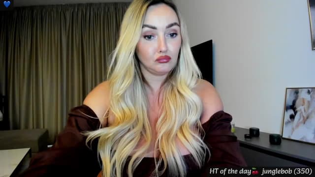 Gallery image thumbnail from Mi_Ha's myfreecams stream on, 06/10/2025, 16:35 image 17 of 20