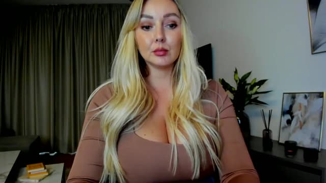 Gallery image thumbnail from Mi_Ha's myfreecams stream on, 07/11/2025, 16:30 image 5 of 20