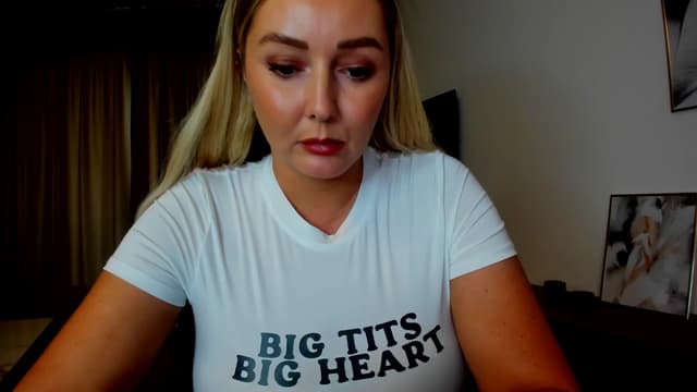 Gallery image thumbnail from Mi_Ha's myfreecams stream on, 07/26/2025, 13:56 image 18 of 20