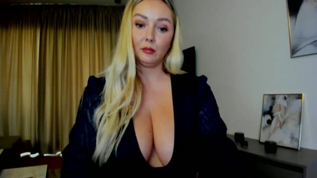 Gallery image thumbnail from Mi_Ha's myfreecams stream on, 08/04/2025, 15:39 image 11 of 20