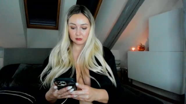 Gallery image thumbnail from Mi_Ha's myfreecams stream on, 09/23/2025, 14:51 image 19 of 20