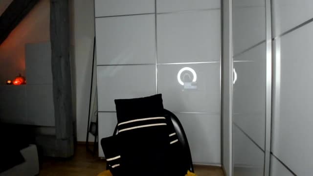 Gallery image thumbnail from Mi_Ha's myfreecams stream on, 10/14/2025, 16:24 image 6 of 20