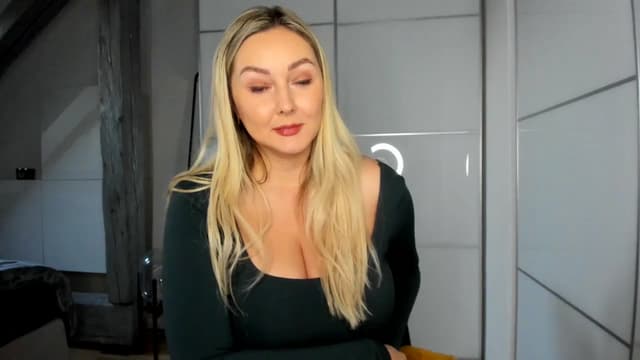 Gallery image thumbnail from Mi_Ha's myfreecams stream on, 11/03/2025, 15:40 image 18 of 20