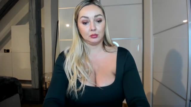 Gallery image thumbnail from Mi_Ha's myfreecams stream on, 11/03/2025, 19:03 image 7 of 20