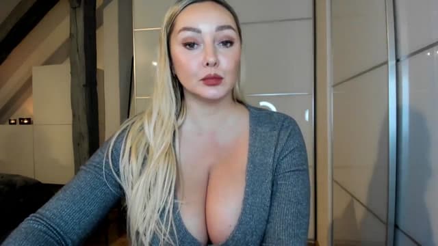 Gallery image thumbnail from Mi_Ha's myfreecams stream on, 11/12/2025, 16:31 image 13 of 20