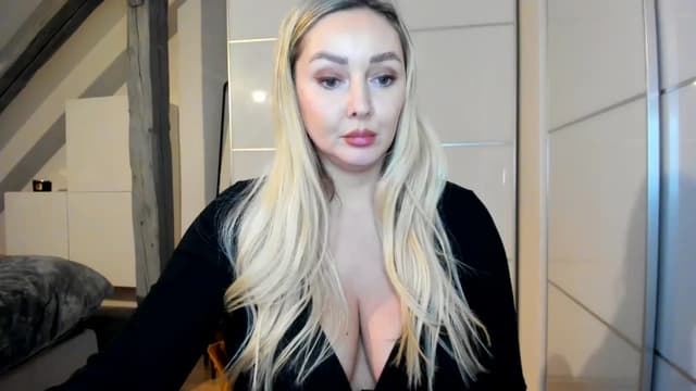 Gallery image thumbnail from Mi_Ha's myfreecams stream on, 11/20/2025, 23:07 image 12 of 20