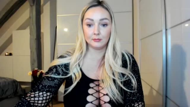 Gallery image thumbnail from Mi_Ha's myfreecams stream on, 11/22/2025, 16:43 image 9 of 20