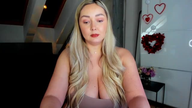Gallery image thumbnail from Mi_Ha's myfreecams stream on, 02/05/2026, 14:05 image 8 of 20