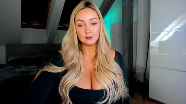 Gallery image thumbnail from Mi_Ha's myfreecams stream on, 02/24/2026, 13:30 image 15 of 20