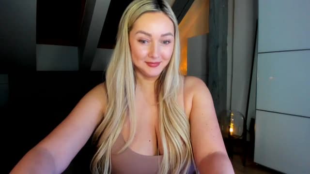 Gallery image thumbnail from Mi_Ha's myfreecams stream on, 03/02/2026, 20:19 image 16 of 20
