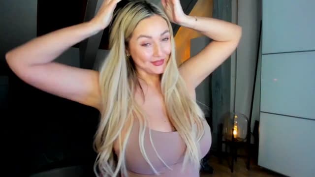 Gallery image thumbnail from Mi_Ha's myfreecams stream on, 03/02/2026, 20:19 image 5 of 20