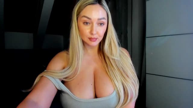 Gallery image thumbnail from Mi_Ha's myfreecams stream on, 03/24/2026, 17:39 image 12 of 20