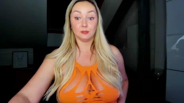 Gallery image thumbnail from Mi_Ha's myfreecams stream on, 05/13/2026, 17:01 image 3 of 20