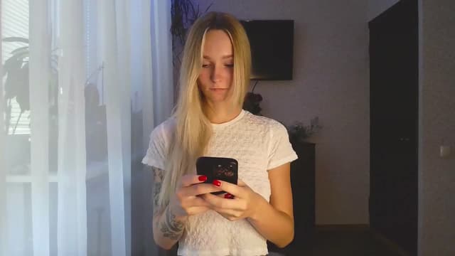 Gallery image thumbnail from Milaa's myfreecams stream on, 08/16/2024, 15:19 image 15 of 20