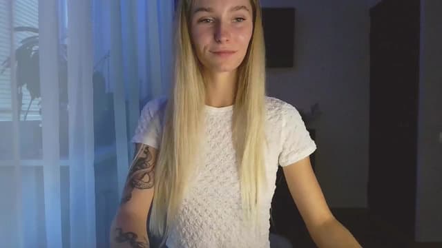 Gallery image thumbnail from Milaa's myfreecams stream on, 08/16/2024, 16:04 image 11 of 20
