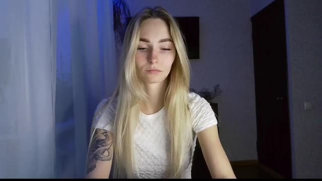 Gallery image thumbnail from Milaa's myfreecams stream on, 09/20/2024, 16:06 image 15 of 20