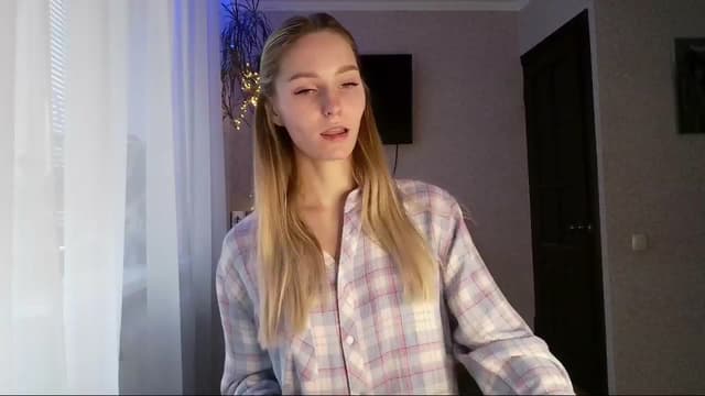 Gallery image thumbnail from Milaa's myfreecams stream on, 12/05/2024, 08:53 image 5 of 20