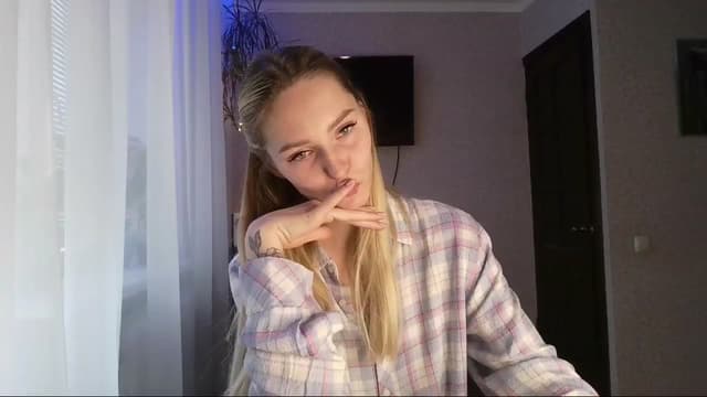 Gallery image thumbnail from Milaa's myfreecams stream on, 12/05/2024, 08:53 image 7 of 20