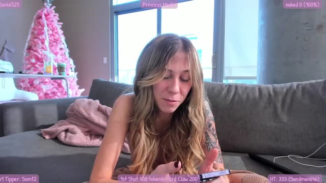 Gallery image thumbnail from Mochi's myfreecams stream on, 12/15/2022, 18:39 image 11 of 20