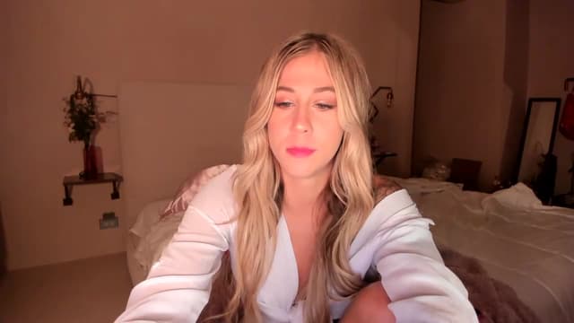 Gallery image thumbnail from Mochi's myfreecams stream on, 04/26/2023, 03:19 image 16 of 20