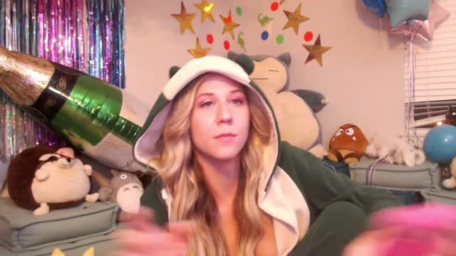 Gallery image thumbnail from Mochi's myfreecams stream on, 07/01/2023, 09:38 image 17 of 20