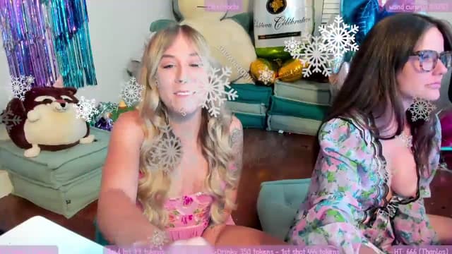 Gallery image thumbnail from Mochi's myfreecams stream on, 07/03/2023, 04:02 image 6 of 20