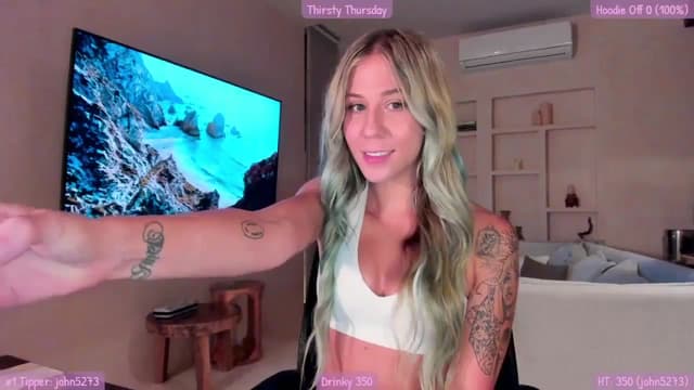 Gallery image thumbnail from Mochi's myfreecams stream on, 08/25/2023, 04:02 image 11 of 20