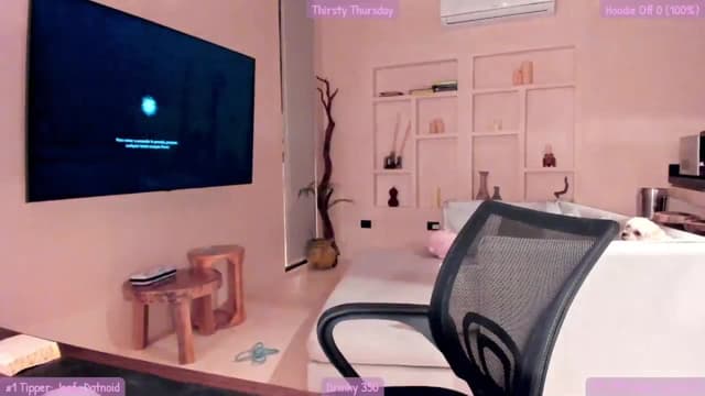 Gallery image thumbnail from Mochi's myfreecams stream on, 08/25/2023, 04:51 image 9 of 20