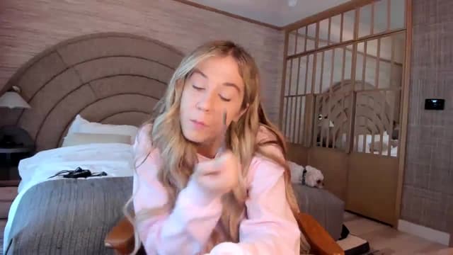 Gallery image thumbnail from Mochi's myfreecams stream on, 01/02/2024, 19:49 image 4 of 20