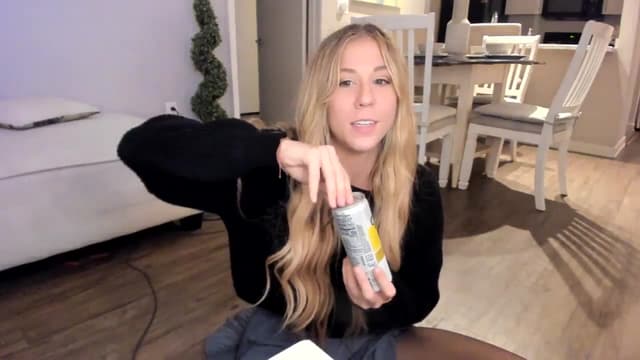 Gallery image thumbnail from Mochi's myfreecams stream on, 01/19/2024, 05:15 image 5 of 20