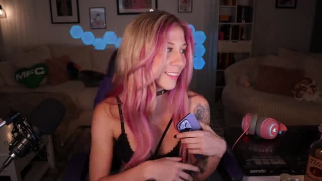 Gallery image thumbnail from Mochi's myfreecams stream on, 06/29/2024, 08:04 image 4 of 20