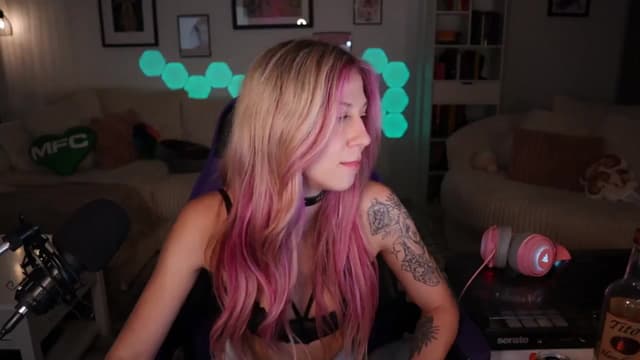 Gallery image thumbnail from Mochi's myfreecams stream on, 06/29/2024, 08:04 image 7 of 20