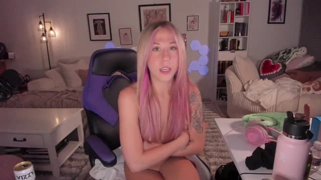 Gallery image thumbnail from Mochi's myfreecams stream on, 07/06/2024, 06:39 image 12 of 20