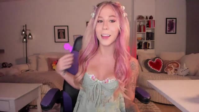 Gallery image thumbnail from Mochi's myfreecams stream on, 07/13/2024, 08:06 image 2 of 20