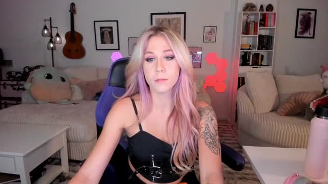 Gallery image thumbnail from Mochi's myfreecams stream on, 07/20/2024, 08:53 image 3 of 20